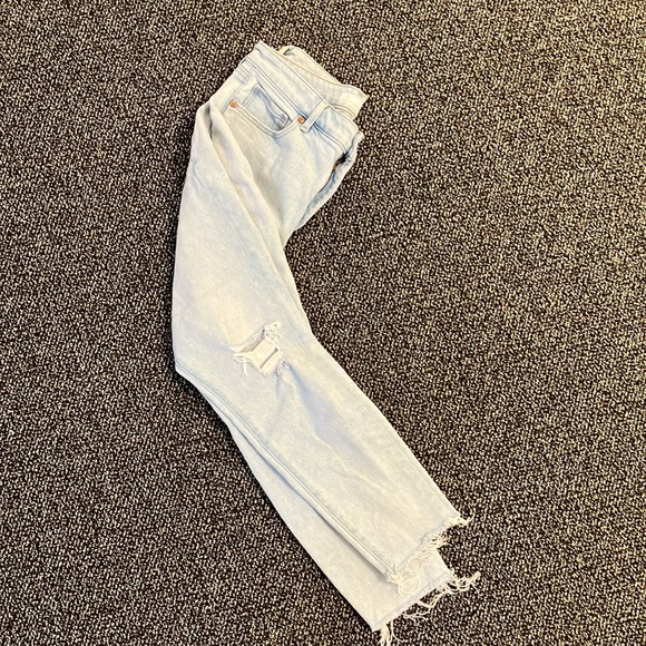 LOFT High-Rise Light Wash Distressed Skinny Jean Size 27P - Picture 3 of 9